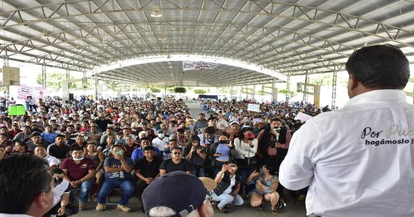 Brinda Gobierno del Estado soluciones a transportistas en Tehuacán