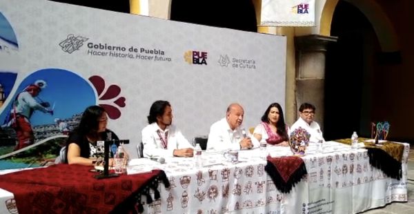 Presentan la Pasarela de Moda Artesanal de Izúcar