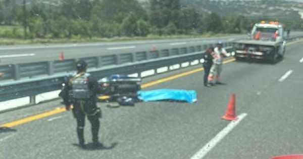 Muere motociclista al derrapar sobre la Puebla-Orizaba