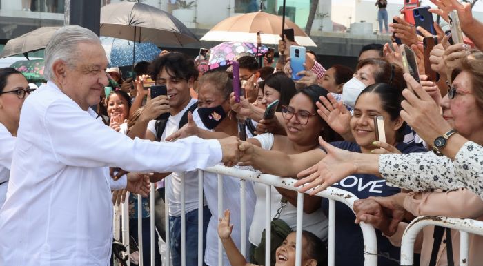 Mandan buenas vibras a AMLO desde Puebla tras dar positivo a Covid-19