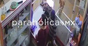 Captan cámaras de seguridad atraco en tienda de Izúcar de Matamoros