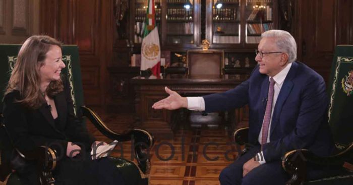 Presume López Obrador entrevista con periodista Inna Afinogenova