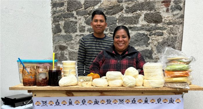 Con &quot;Mercadito Presente&quot;, gobierno estatal impulsa productos &quot;Orgullo Puebla&quot;