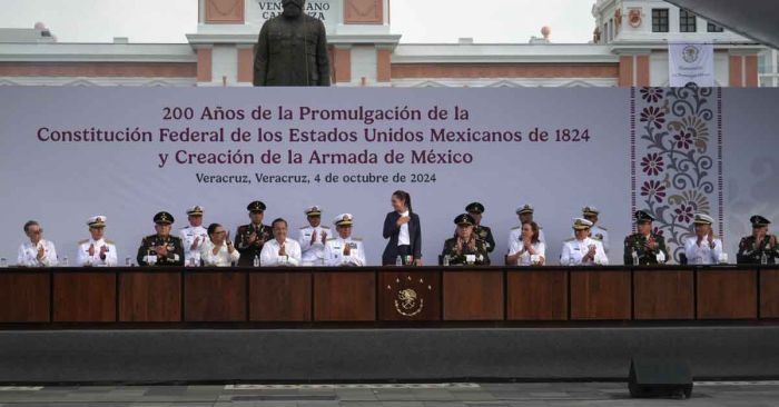 Celebran 200 años de la promulgación de la Constitución de 1824 y creación de la Armada de México