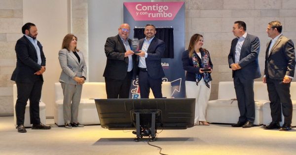 Entrega OCDE reconocimiento al Ayuntamiento de Puebla por Mejora Regulatoria