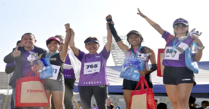 Realizan con éxito segunda edición de la Carrera de la Mujer