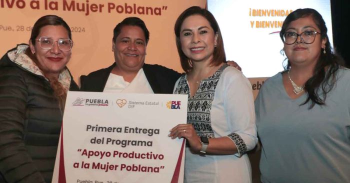 Entrega Gaby Bonilla &quot;Apoyo Productivo a la Mujer Poblana&quot;