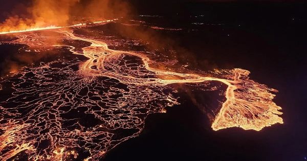 Hace erupción volcán tras una serie de sismos en Islandia