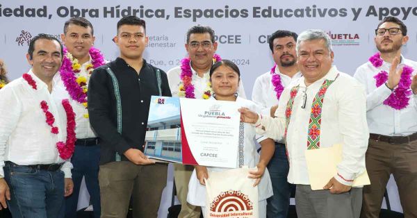 Inaugura Sergio Salomón reconstrucción de base hidráulica en la Olintla- Huehuetla