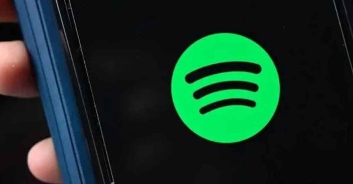 ¿Eliminará Spotify los narcocorridos de su plataforma?