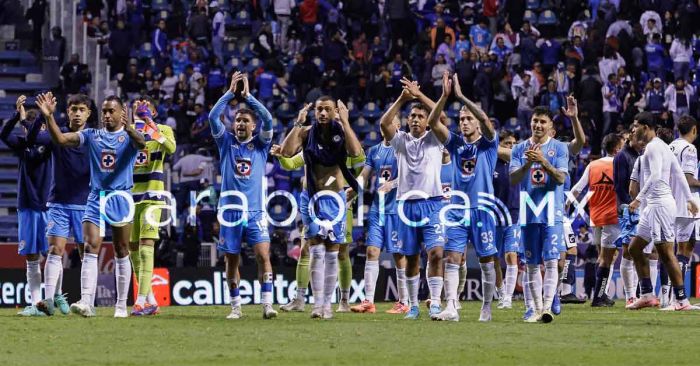 Pese a mala organización, llena afición de Cruz Azul el Estadio Cuauhtémoc