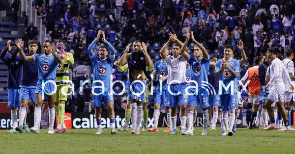 Pese a mala organización, llena afición de Cruz Azul el Estadio Cuauhtémoc