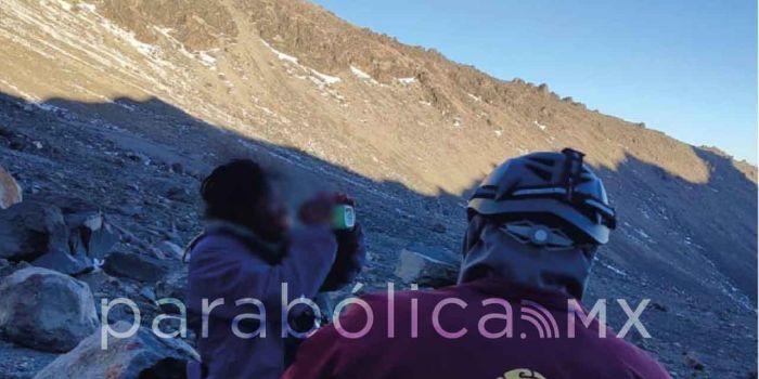 Pendiente, búsqueda del guía de alpinistas que permanecían extraviados en el Pico de Orizaba