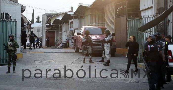 Deben comerciantes de La Cuchilla evitar vender artículos ilegales: gobernador