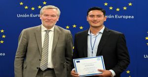 Gana egresado BUAP prestigiosa beca para estudiar posgrado en tres países de la UE