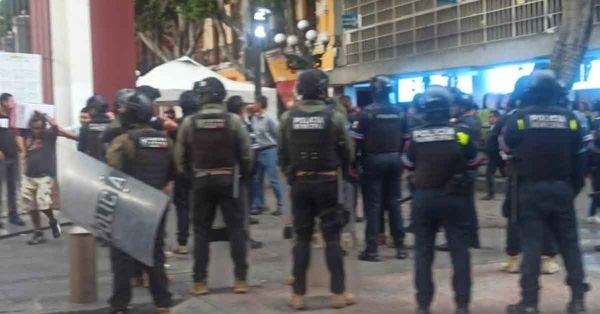 Acepta Ad&aacute;n Dom&iacute;nguez reabrir la 4 Poniente-Oriente