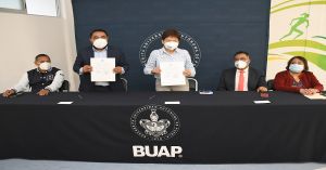 Firman Carta de Intención BUAP y Junta Auxiliar de San Pedro Zacachimalpa