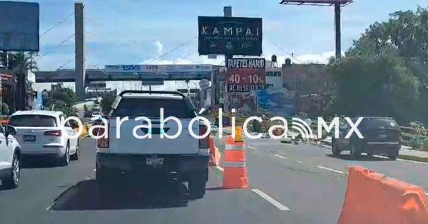 Causan caos vial obras sobre el puente de R&iacute;o Atoyac