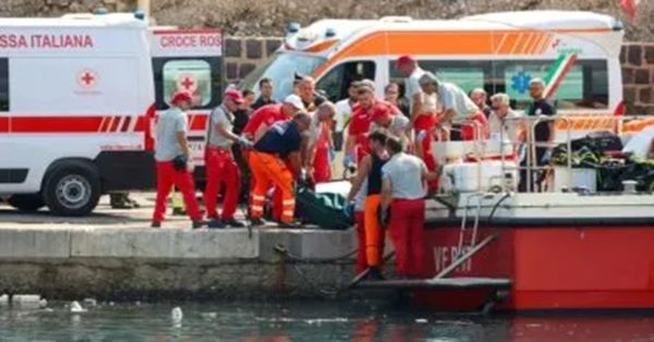 Recuperan 2 cuerpos dentro del yate de lujo hundido a 50 metros en Sicilia, Italia