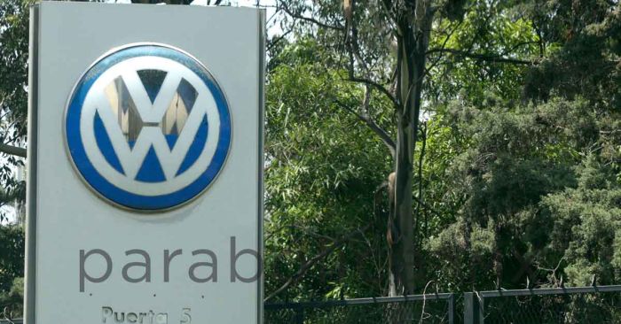 Llama Javier Aquino a lograr acuerdo sindical en Volkswagen