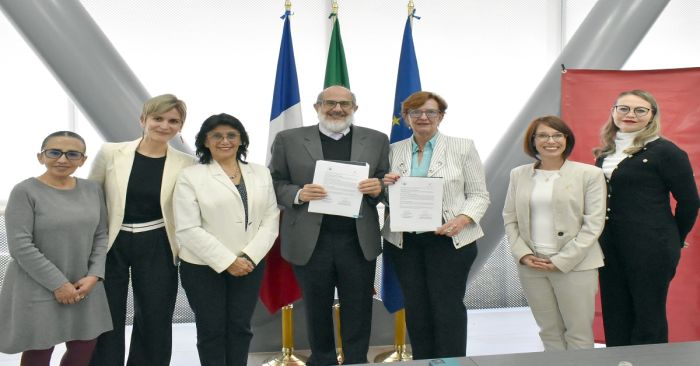 Firman convenio de colaboración BUAP y Alianza Francesa