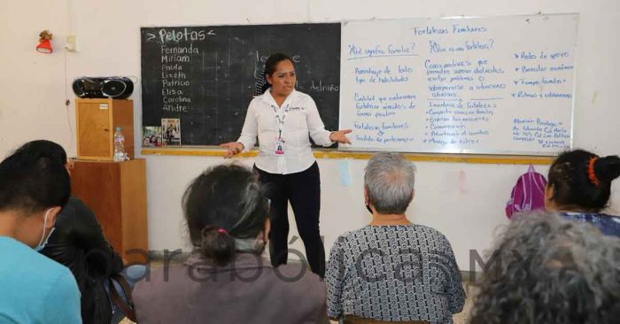 Promueve SMDIF habilidades del buen trato con talleres de comunicación efectiva