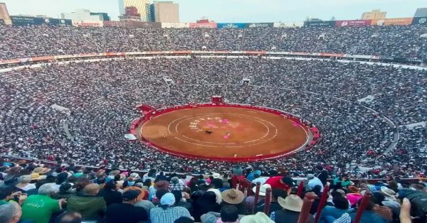 Reactivan corridas de toros en la Plaza México