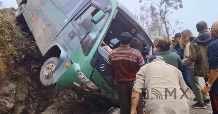 Resultan con fracturas 4 mexicanos tras accidente en Perú