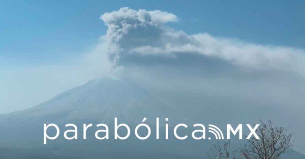 Cancelaron 22 vuelos por actividad del volcán Popocatépetl