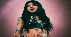 Regresa triunfal Cazzu a los escenarios, su nueva canción tiene dedicatoria