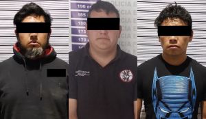 Detienen a tres presuntos narcomenudistas cerca del mercado Hidalgo