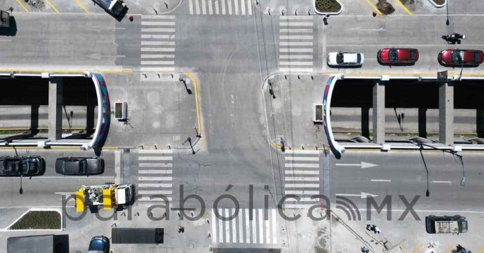 Mejoran infraestructura peatonal en bulevar Aarón Merino