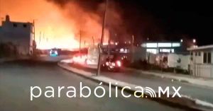 Apagan incendio de pastizales cerca del penal de San Miguel