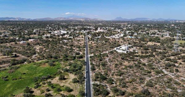 Entrega Sergio Salomón carretera Tepeaca-San Pedro La Joya