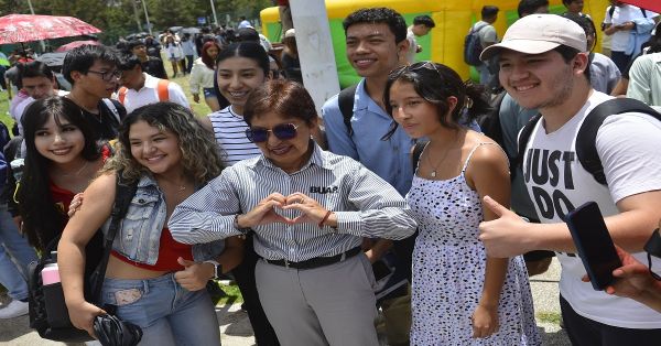 Dan la bienvenida a los alumnos y alumnas de nuevo ingreso en la BUAP