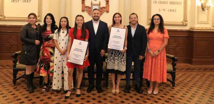 Distingue Ayuntamiento de Puebla a j&oacute;venes deportistas