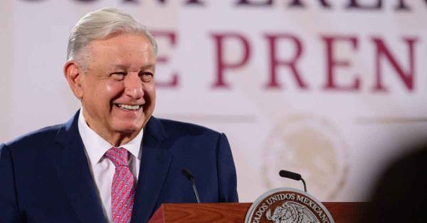 Es “pleito de cúpula” entre Cortés y Lozano: AMLO