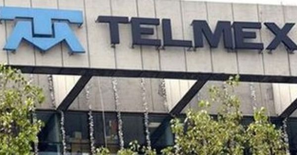 Descarta López Obrador comprar Telmex