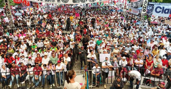 Proyecta Claudia Sheinbaum nuevas carreteras y recuperar bosques en Michoacán