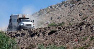 Cierran ejidatarios de Agua Escondida el relleno sanitario de Izúcar