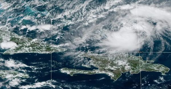 Se convierte 'Oscar' en huracán y amenaza con impactar en Cuba