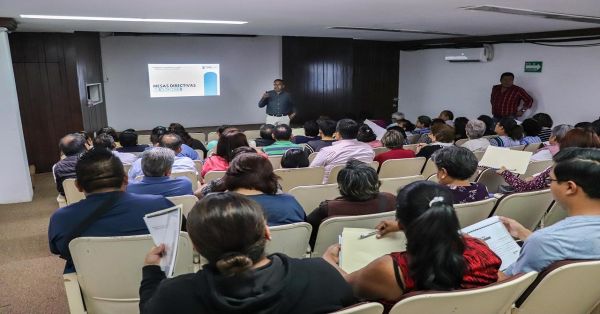 Reciben capacitación los integrantes de Mesas Directivas