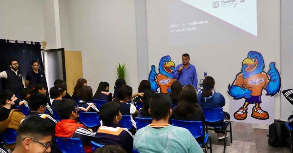Imparten conferencia &ldquo;Mitos y Realidades de la Droga&rdquo; en escuelas de la capital