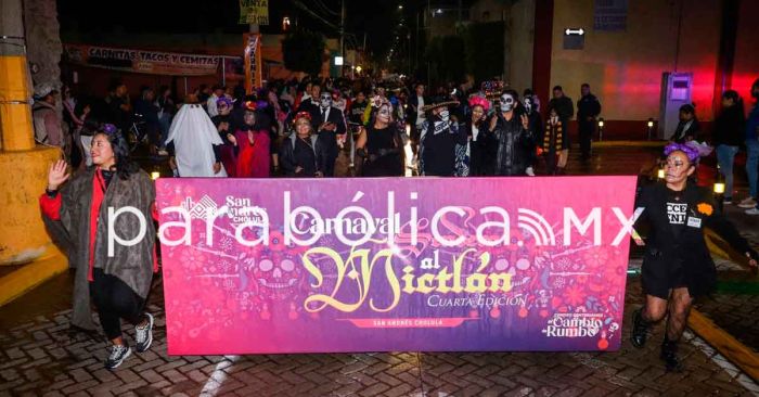 Realizan el carnaval “Un viaje al Mictlán” en San Andrés Cholula