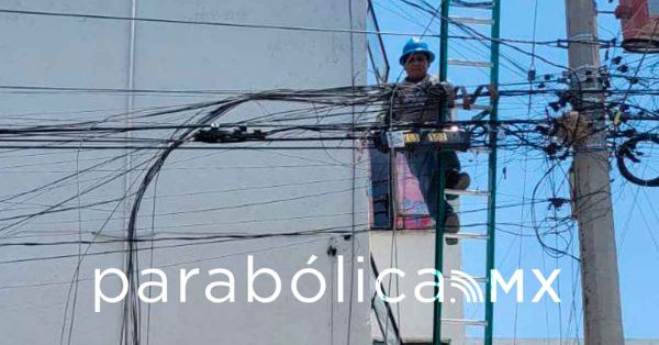 Supervisa ayuntamiento el reordenamiento y limpieza de cableado en desuso