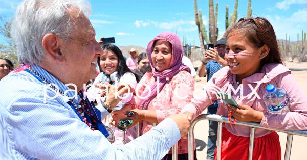 Celebra AMLO la entrega de obras para dotar de agua al pueblo Seri