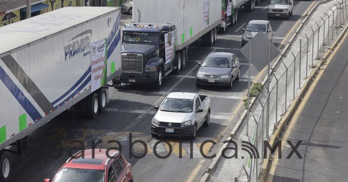 Suspenden paro nacional de transportistas