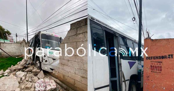 Derriba cami&oacute;n Flecha Verde una barda en San Jos&eacute; Los Cerritos