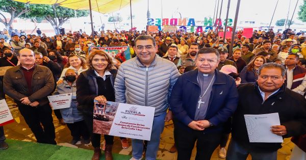 Reciben diversos apoyos familia es Tepanco de López