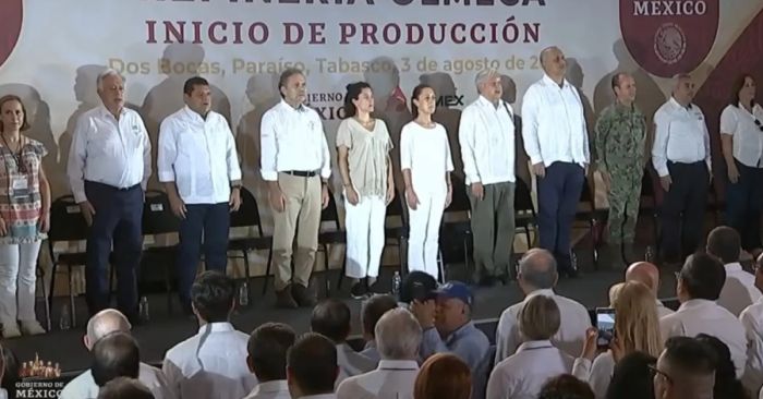 Celebran AMLO y Sheinbaum el inicio de producción en Dos Bocas